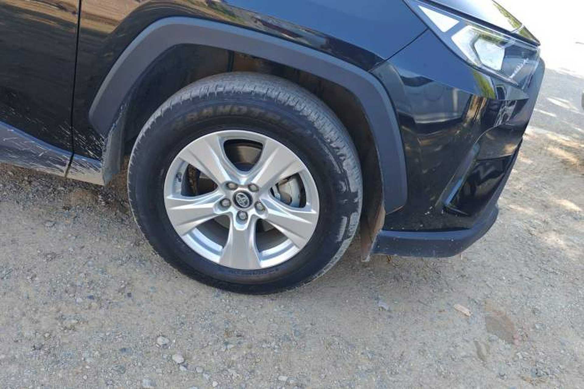 Used Toyota RAV4 2023 2.0L CVT Two-Wheel Drive Urban Edition Right Front Wheel Hub