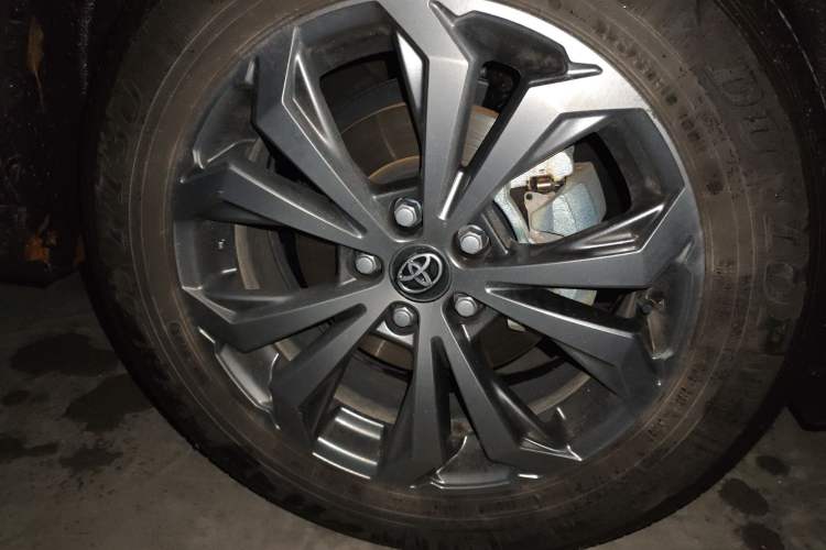 Used Toyota RAV4 2023 Dual-Engine 2.5L E-CVT Two-Wheel Drive Elite Plus Edition Right Front Wheel Hub