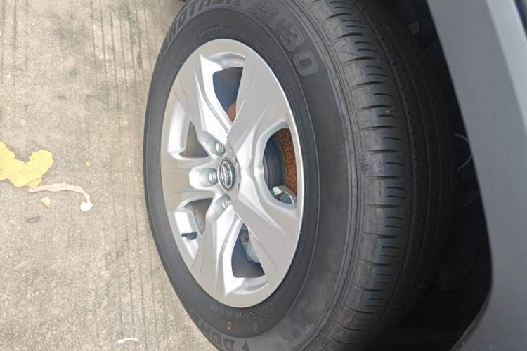 Used Toyota RAV4 2023 2.0L CVT Two-Wheel Drive Urban Edition Right Front Wheel Hub