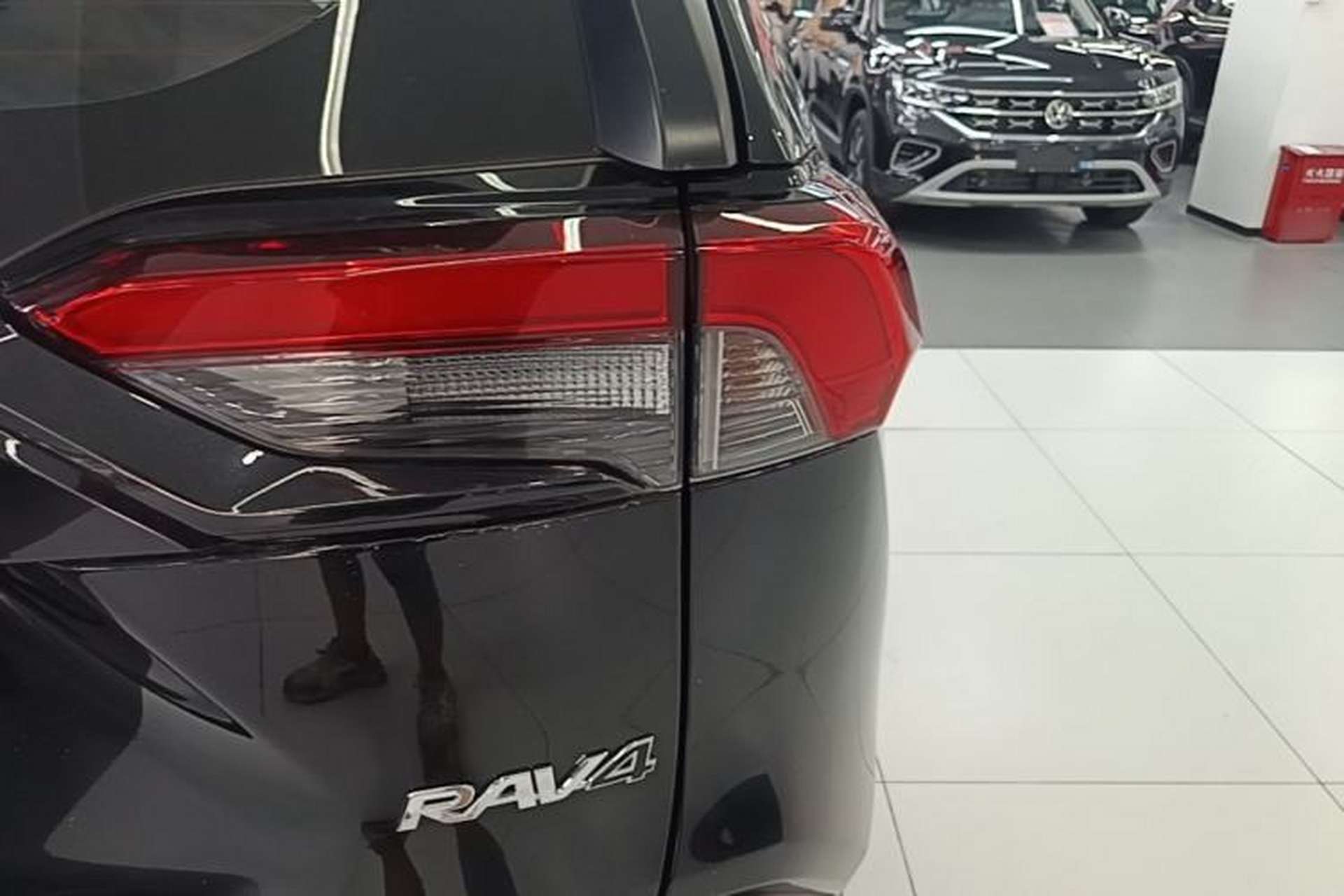 Used Toyota RAV4 2023 2.0L CVT Two-Wheel Drive Urban Edition Right Rear Taillight