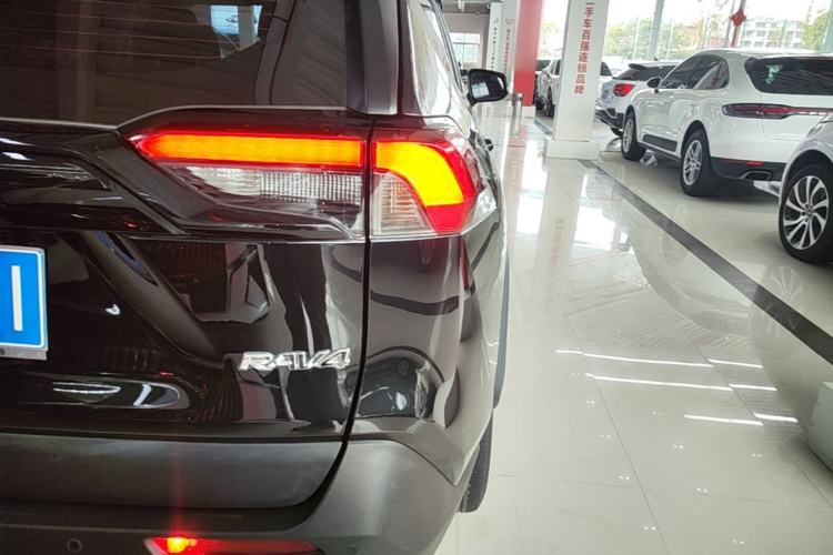 Used Toyota RAV4 2023 2.0L CVT Two-Wheel Drive Fashion Plus Edition Right Rear Taillight