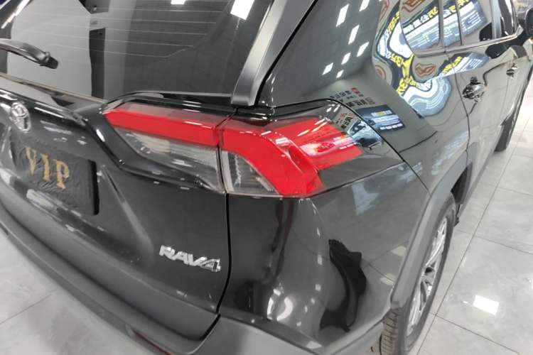 Used Toyota RAV4 2023 2.0L CVT Two-Wheel Drive Fashion Plus Edition Right Rear Taillight