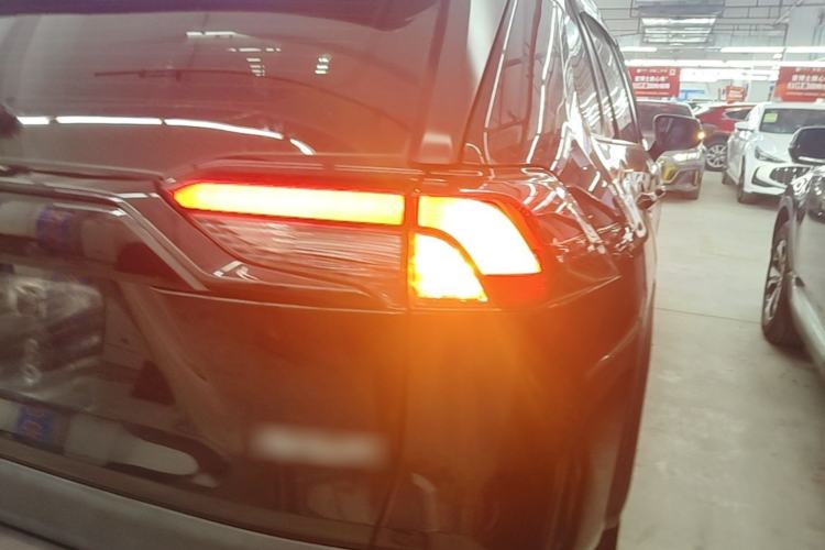 Used Toyota RAV4 2023 2.0L CVT Two-Wheel Drive Urban Edition Right Rear Taillight
