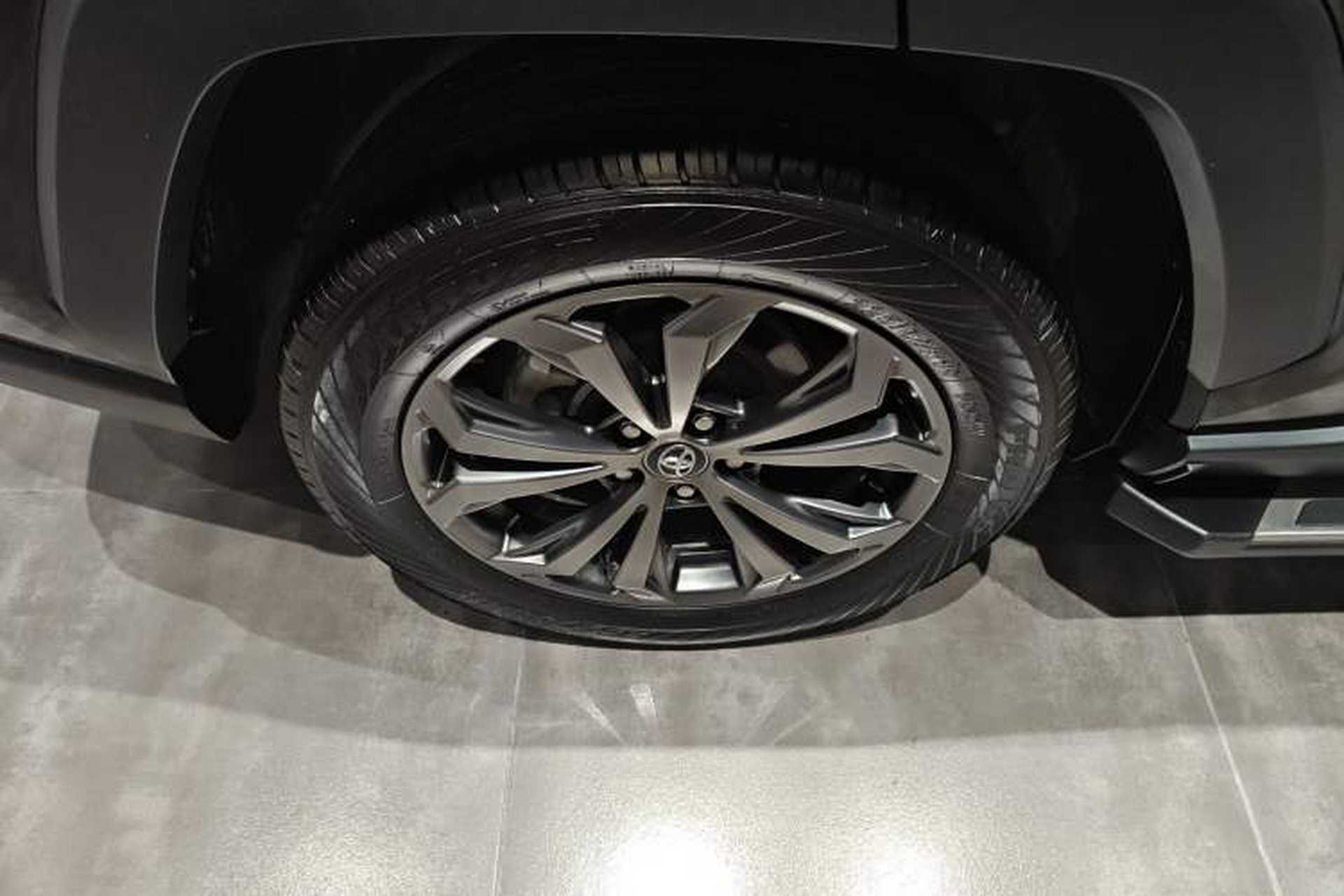 Used Toyota RAV4 2023 2.0L CVT Two-Wheel Drive Fashion Plus Edition Right Rear Wheel Hub