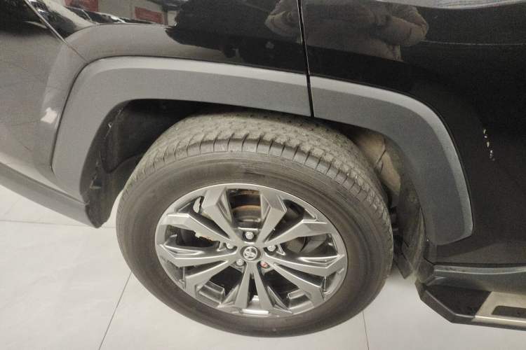Used Toyota RAV4 2023 2.0L CVT Two-Wheel Drive Fashion Plus Edition Right Rear Wheel Hub