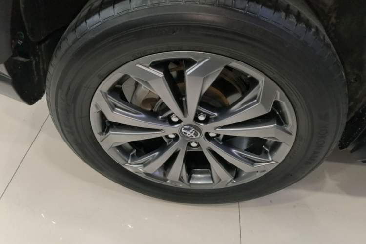 Used Toyota RAV4 2023 2.0L CVT Two-Wheel Drive Fashion Plus Edition Right Rear Wheel Hub