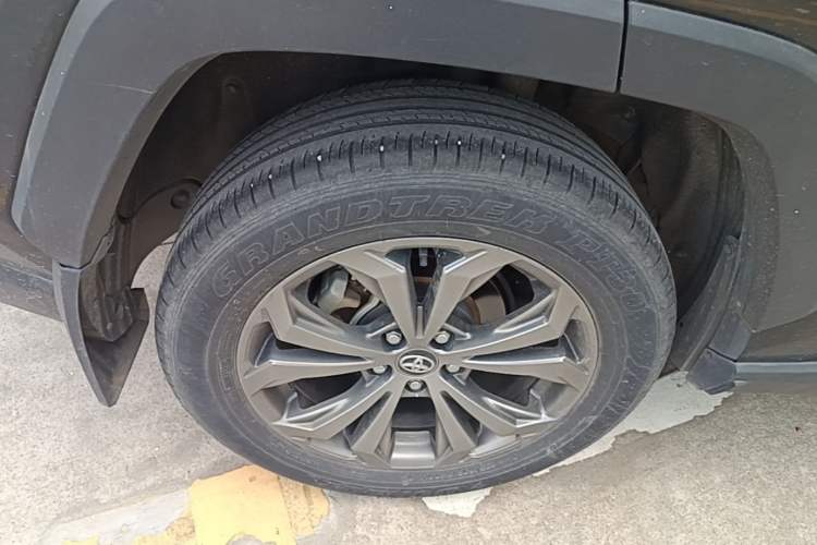 Used Toyota RAV4 2023 2.0L CVT Two-Wheel Drive Fashion Plus Edition Right Rear Wheel Hub