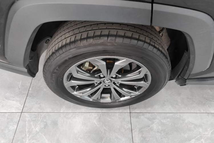 Used Toyota RAV4 2023 2.0L CVT Two-Wheel Drive Fashion Plus Edition Right Rear Wheel Hub