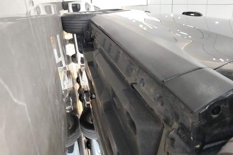 Used Toyota RAV4 2023 2.0L CVT Two-Wheel Drive Fashion Plus Edition Right Side Sill