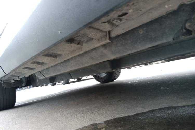 Used Toyota RAV4 2023 2.0L CVT Two-Wheel Drive Fashion Edition Right Side Sill