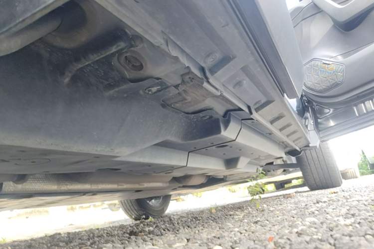 Used Toyota RAV4 2023 2.0L CVT Two-Wheel Drive Fashion Plus Edition Right Side Sill