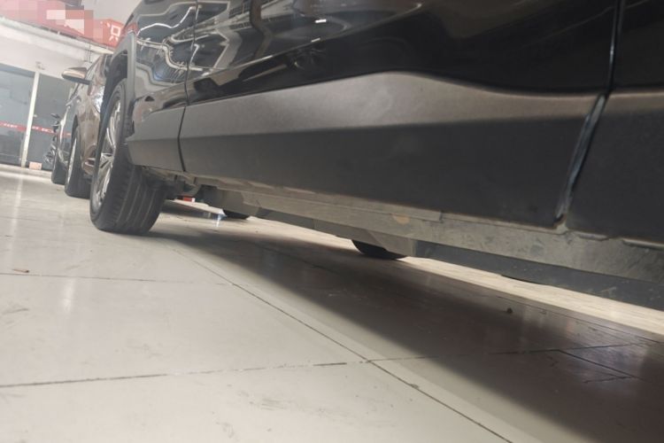 Used Toyota RAV4 2023 2.0L CVT Two-Wheel Drive Fashion Plus Edition Right Side Sill