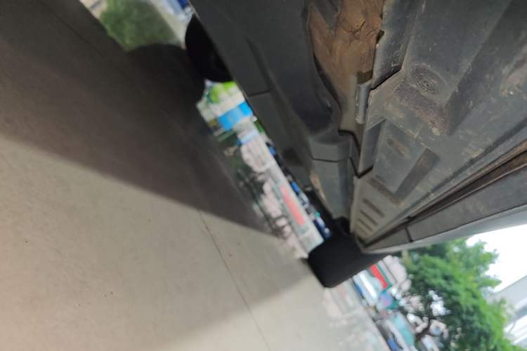 Used Toyota RAV4 2023 2.0L CVT Two-Wheel Drive Fashion Edition Right Side Sill
