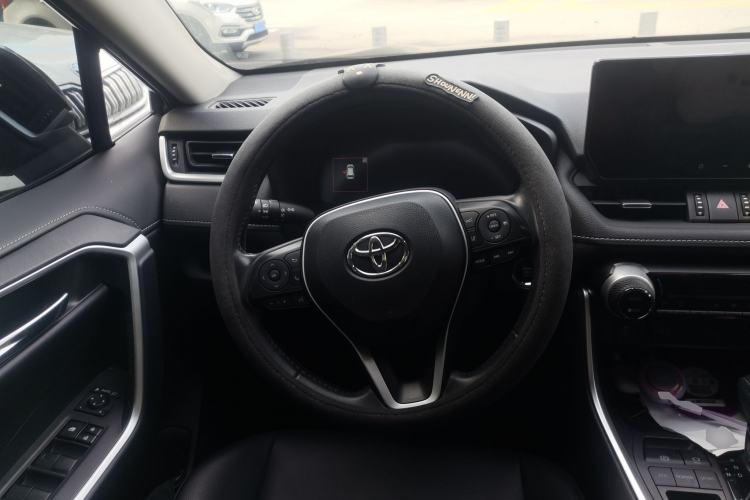 Used Toyota RAV4 2023 2.0L CVT Two-Wheel Drive Fashion Plus Edition Steering Wheel
