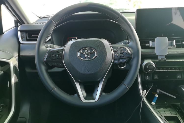 Used Toyota RAV4 2023 2.0L CVT Two-Wheel Drive Fashion Plus Edition Steering Wheel