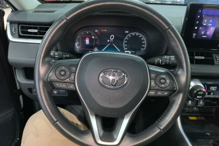 Used Toyota RAV4 2023 2.0L CVT Two-Wheel Drive Fashion Plus Edition Steering Wheel