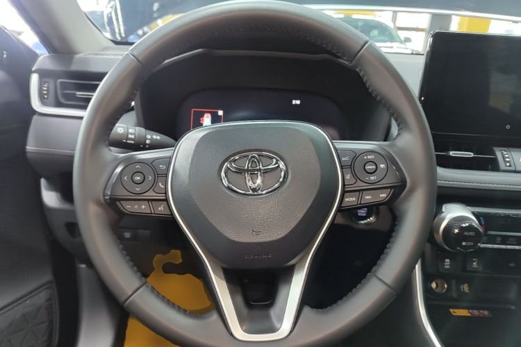 Used Toyota RAV4 2023 2.0L CVT Two-Wheel Drive Fashion Plus Edition Steering Wheel
