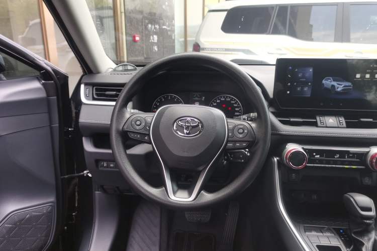 Used Toyota RAV4 2023 2.0L CVT Two-Wheel Drive Urban Edition Steering Wheel