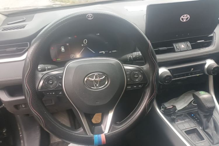 Used Toyota RAV4 2023 Dual-Motor 2.5L E-CVT Two-Wheel Drive Elite Edition Steering Wheel