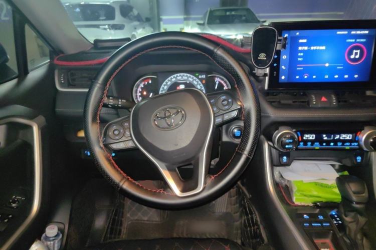 Used Toyota RAV4 2023 2.0L CVT Two-Wheel Drive Fashion Edition Steering Wheel