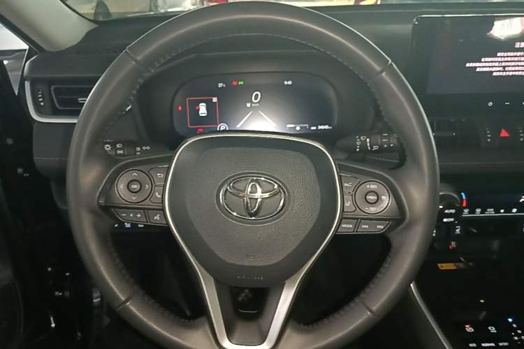 Used Toyota RAV4 2023 2.0L CVT Two-Wheel Drive Fashion Plus Edition Steering Wheel