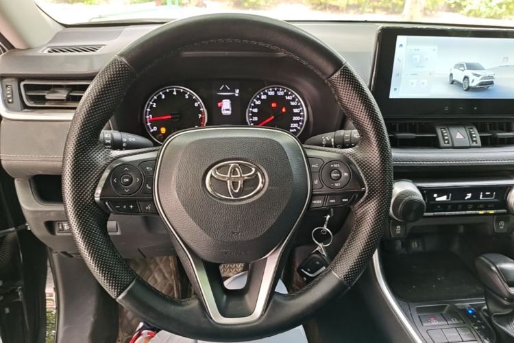 Used Toyota RAV4 2023 2.0L CVT Two-Wheel Drive Urban Edition Steering Wheel