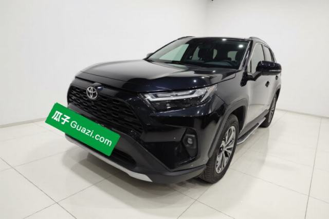 Ojetý Toyota RAV4 2023 2.0L CVT Two-Wheel Drive Fashion Plus Edition