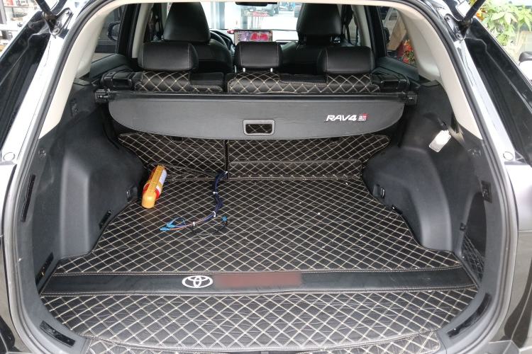 Used Toyota RAV4 2023 2.0L CVT Two-Wheel Drive Fashion Edition Trunk