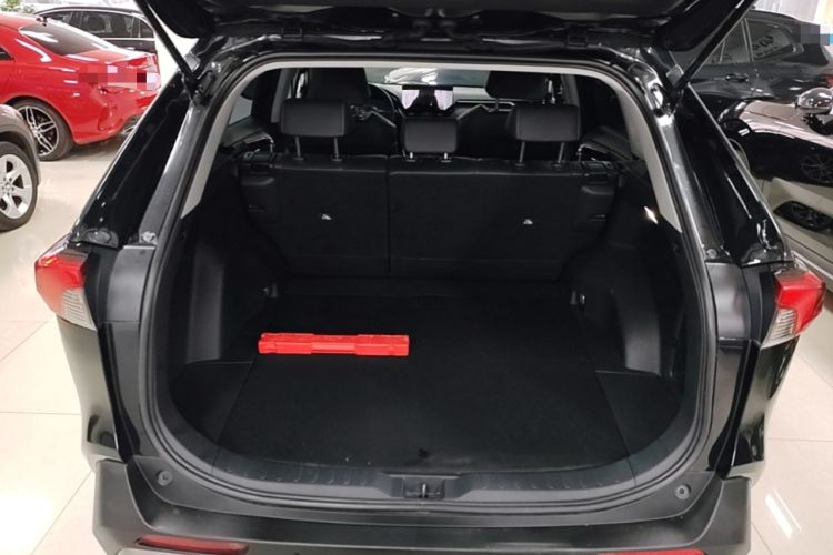 Used Toyota RAV4 2023 2.0L CVT Two-Wheel Drive Fashion Plus Edition Trunk