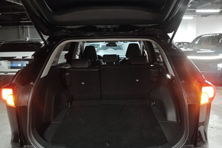 Used Toyota RAV4 2023 2.0L CVT Two-Wheel Drive Fashion Plus Edition Trunk