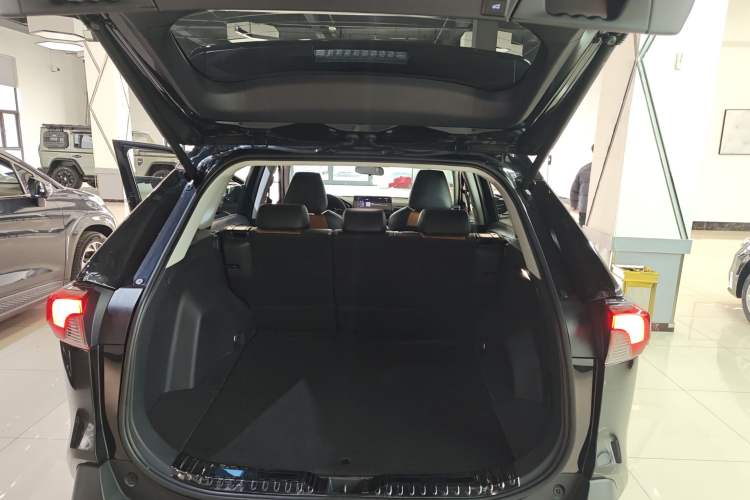 Used Toyota RAV4 2023 Dual-Motor 2.5L E-CVT Two-Wheel Drive Elite Edition Trunk