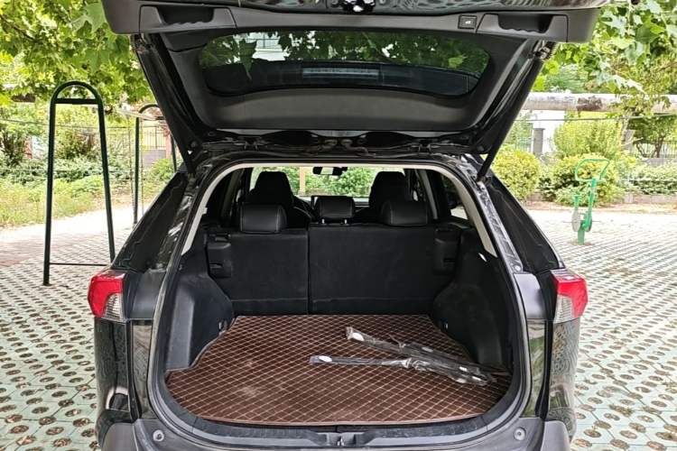 Used Toyota RAV4 2023 2.0L CVT Two-Wheel Drive Urban Edition Trunk