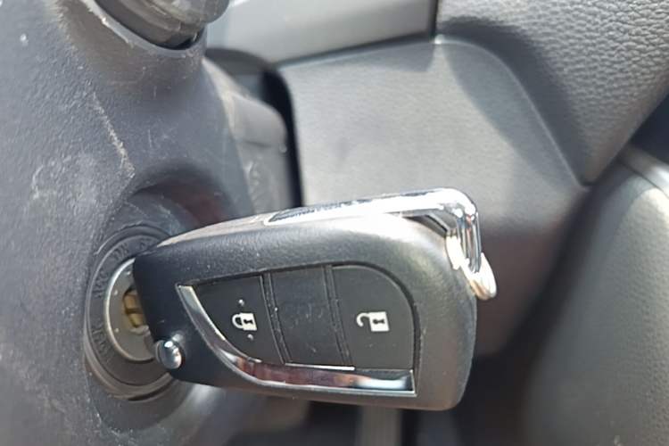 Used Toyota RAV4 2023 2.0L CVT Two-Wheel Drive Urban Edition Vehicle Key