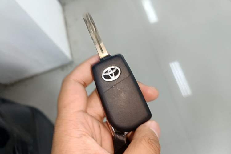 Used Toyota RAV4 2023 2.0L CVT Two-Wheel Drive Urban Edition Vehicle Key