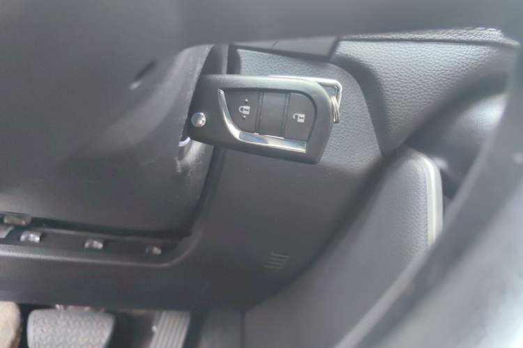 Used Toyota RAV4 2023 2.0L CVT Two-Wheel Drive Urban Edition Vehicle Key