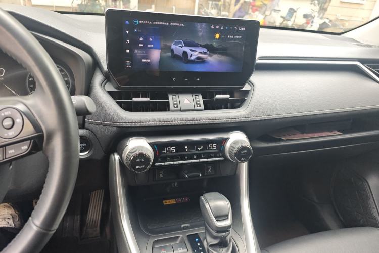 Used Toyota RAV4 2023 Dual-Engine 2.5L E-CVT Two-Wheel Drive Elite Plus Edition Audio And AC Panel