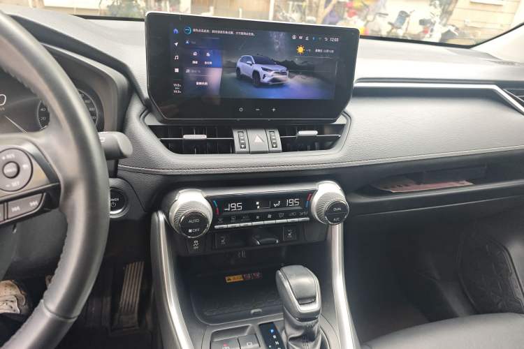 Used Toyota RAV4 2023 Dual-Engine 2.5L E-CVT Two-Wheel Drive Elite Plus Edition Audio And AC Panel