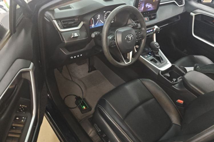 Used Toyota RAV4 2023 Dual-Motor 2.5L E-CVT Two-Wheel Drive Elite Edition Driver Seat