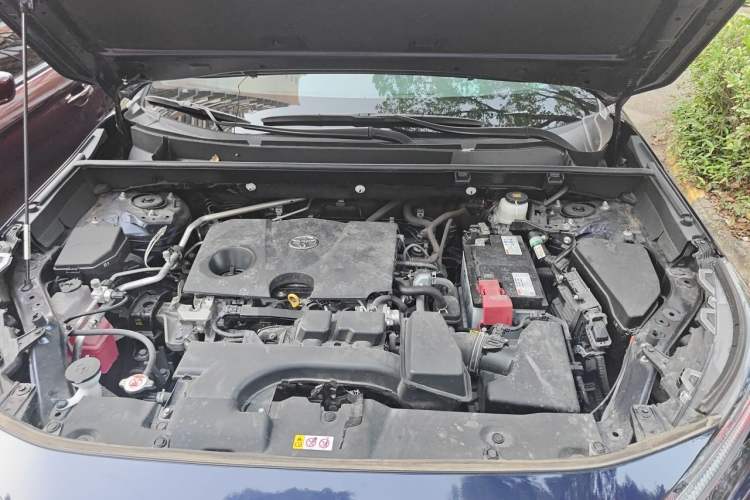 Used Toyota RAV4 2023 2.0L CVT Two-Wheel Drive Fashion Plus Edition Engine Bay