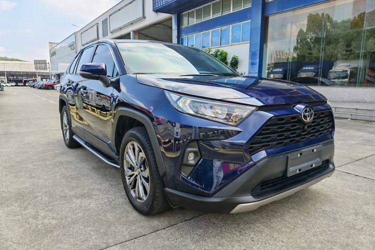 Used Toyota RAV4 2023 2.0L CVT Two-Wheel Drive Fashion Edition Exterior 4