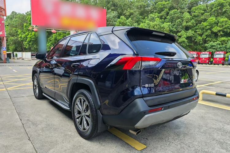 Used Toyota RAV4 2023 2.0L CVT Two-Wheel Drive Fashion Edition Exterior 5