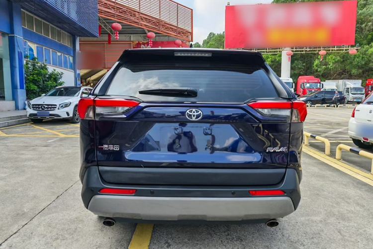 Used Toyota RAV4 2023 2.0L CVT Two-Wheel Drive Fashion Edition Exterior 6
