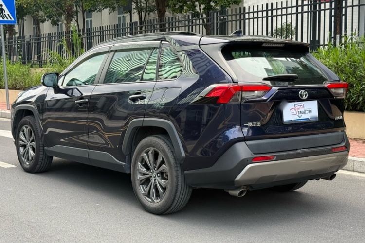 Used Toyota RAV4 2023 2.0L CVT Two-Wheel Drive Fashion Plus Edition Exterior 6