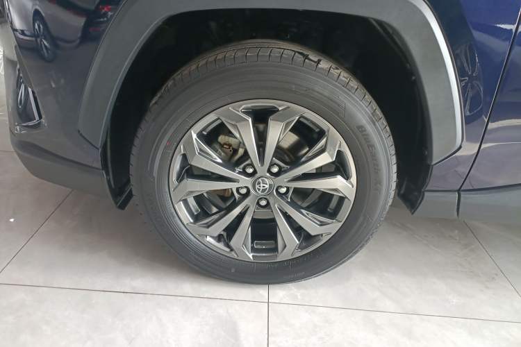 Used Toyota RAV4 2023 2.0L CVT Two-Wheel Drive Fashion Plus Edition Exterior 7
