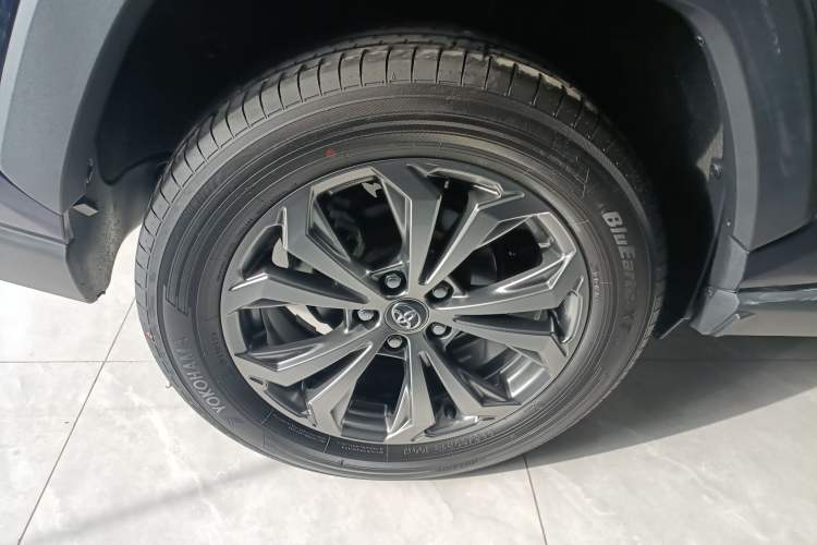 Used Toyota RAV4 2023 2.0L CVT Two-Wheel Drive Fashion Plus Edition Exterior 8