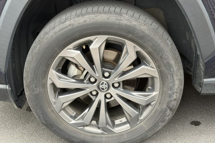 Used Toyota RAV4 2023 Dual-Engine 2.5L E-CVT Two-Wheel Drive Elite Plus Edition Exterior 9