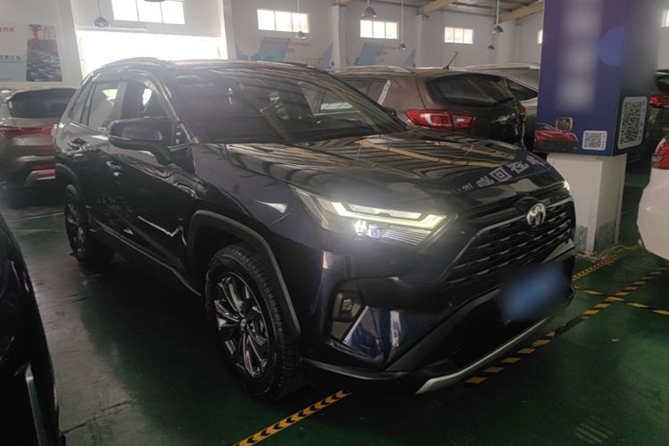 Used Toyota RAV4 2023 2.0L CVT Two-Wheel Drive Fashion Plus Edition Front Right 45 Deg