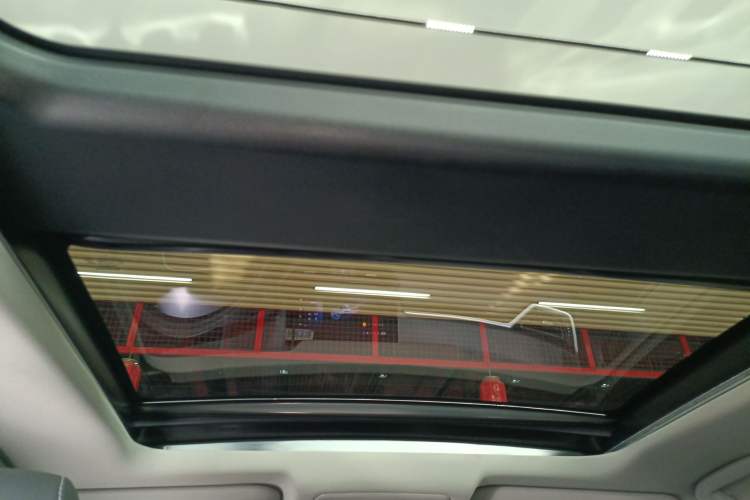Used Toyota RAV4 2023 2.0L CVT Two-Wheel Drive Fashion Plus Edition Headliner