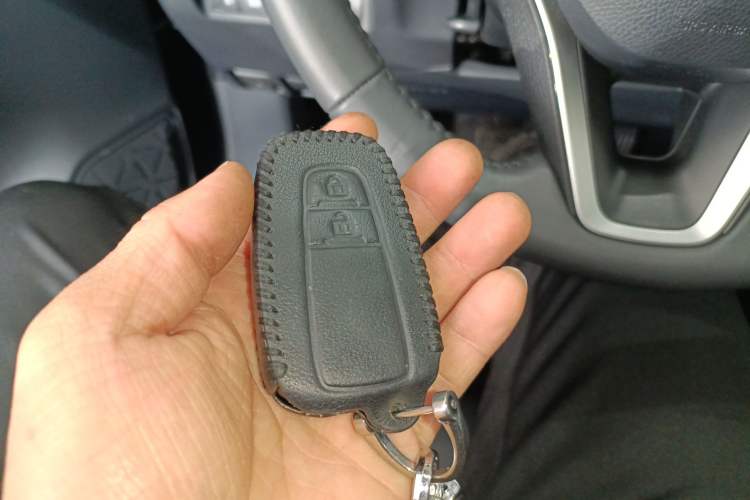 Used Toyota RAV4 2023 2.0L CVT Two-Wheel Drive Fashion Plus Edition Interior 1