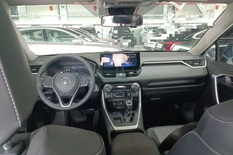 Used Toyota RAV4 2023 2.0L CVT Two-Wheel Drive Fashion Plus Edition Interior 2